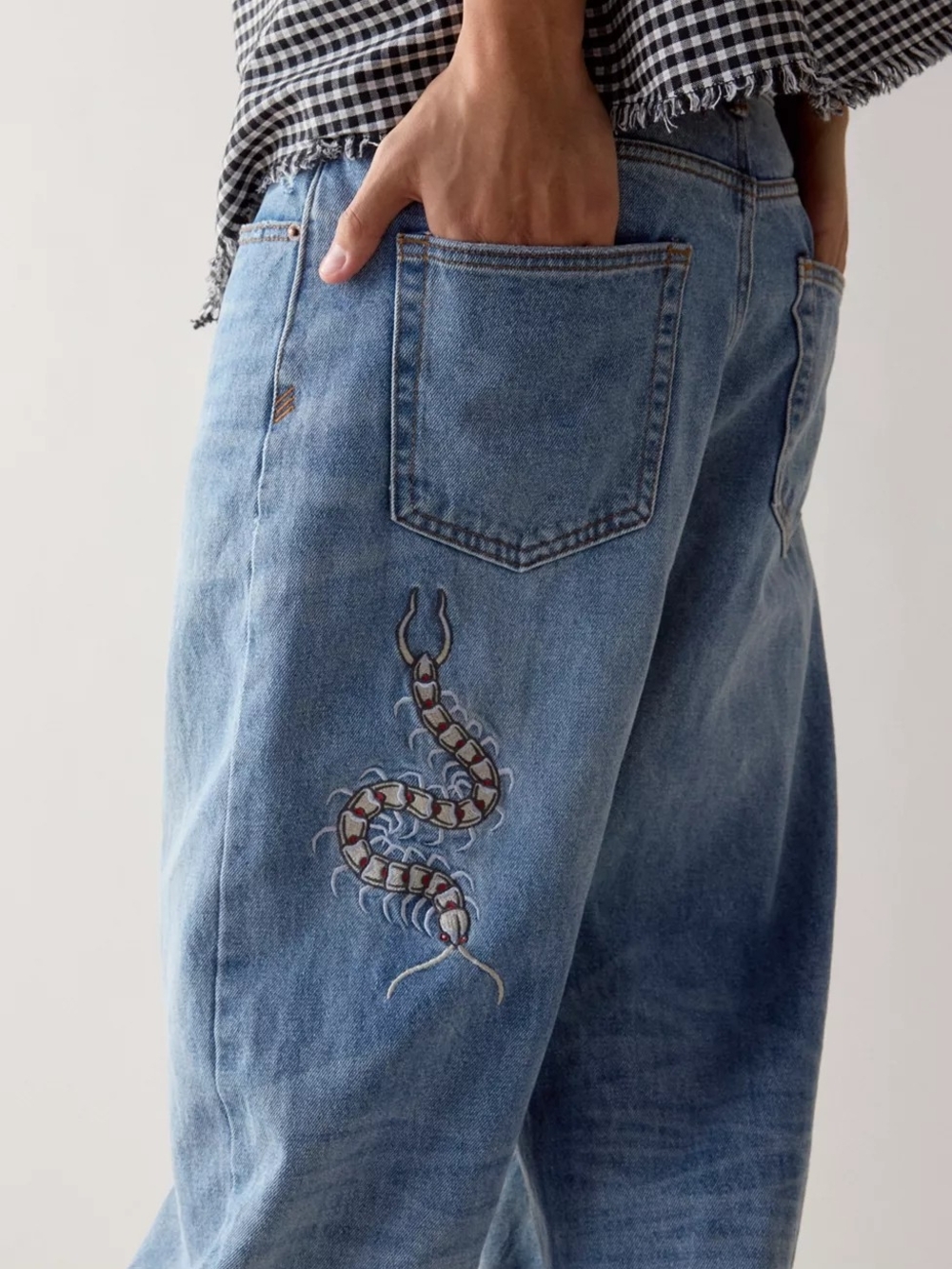 Urban Outfitters BDG Centipede Embroidered Baggy Skate Jeans 29x30 NWT